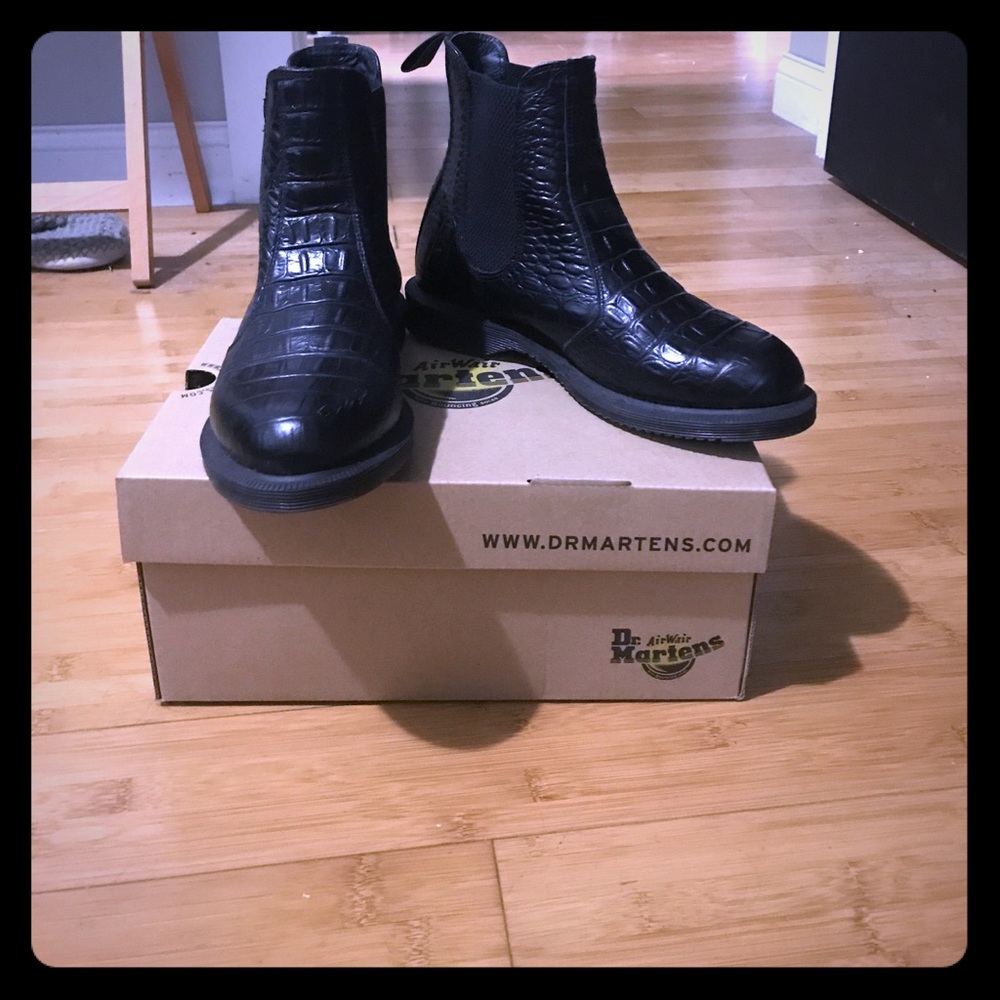 Doc Martens Flora Chelsea boot black Croc texture